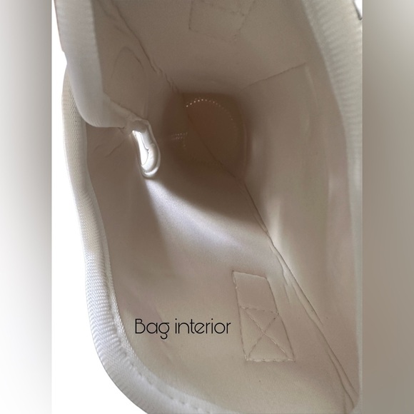 NWT WATER BOTTLE CARRIER BAG FOR STANLEY 40 oz. TUMBLER CREAM ADJUSTABLE STRAPS - Picture 3 of 7